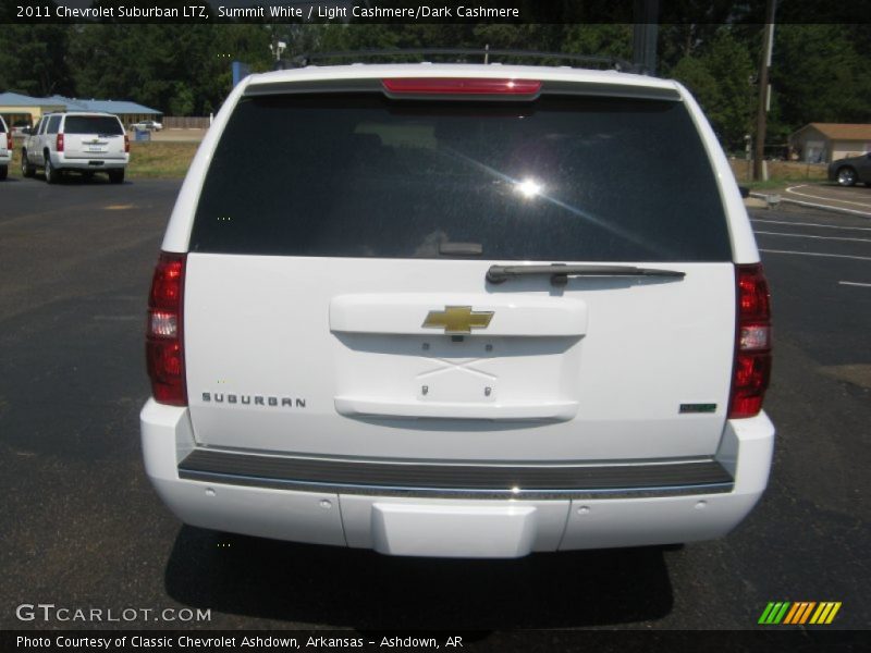 Summit White / Light Cashmere/Dark Cashmere 2011 Chevrolet Suburban LTZ