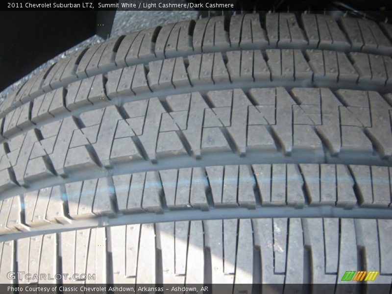 Summit White / Light Cashmere/Dark Cashmere 2011 Chevrolet Suburban LTZ