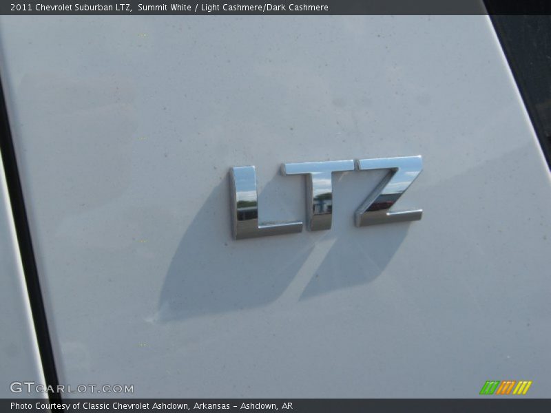 Summit White / Light Cashmere/Dark Cashmere 2011 Chevrolet Suburban LTZ