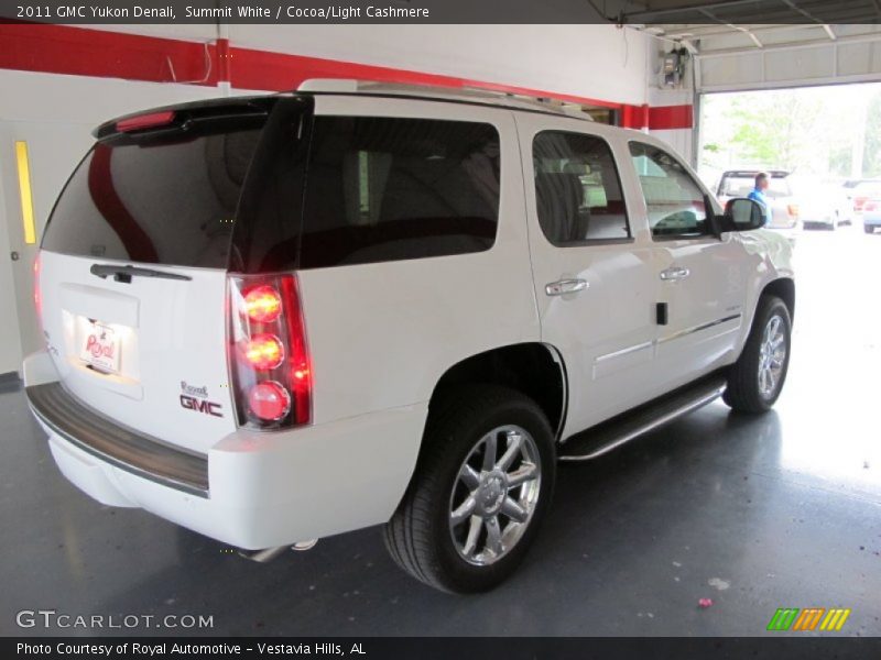 Summit White / Cocoa/Light Cashmere 2011 GMC Yukon Denali