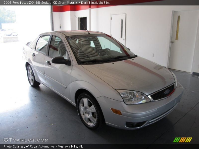 CD Silver Metallic / Dark Flint/Light Flint 2005 Ford Focus ZX4 SES Sedan