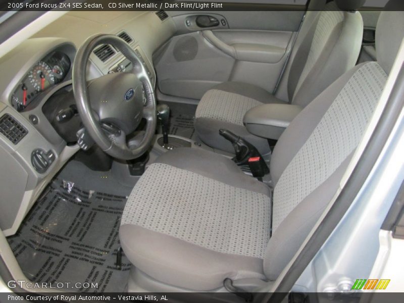 CD Silver Metallic / Dark Flint/Light Flint 2005 Ford Focus ZX4 SES Sedan