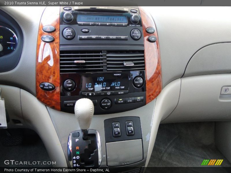 Controls of 2010 Sienna XLE