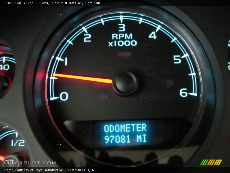 Gold Mist Metallic / Light Tan 2007 GMC Yukon SLT 4x4