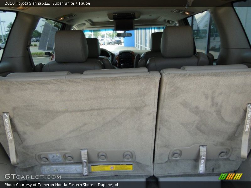 Super White / Taupe 2010 Toyota Sienna XLE