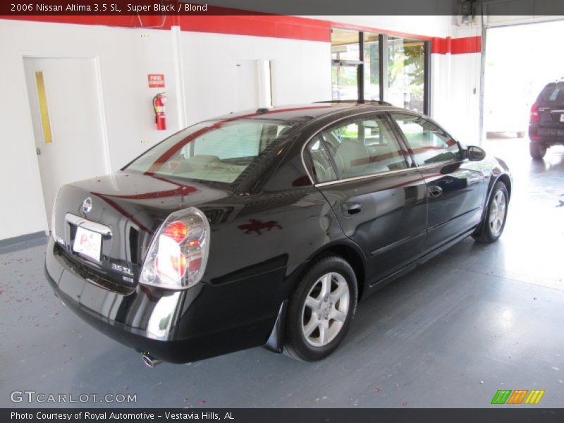 Super Black / Blond 2006 Nissan Altima 3.5 SL