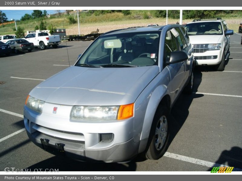 Silver / Gray 2003 Saturn VUE