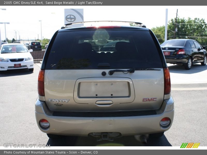 Sand Beige Metallic / Light Tan/Ebony 2005 GMC Envoy SLE 4x4