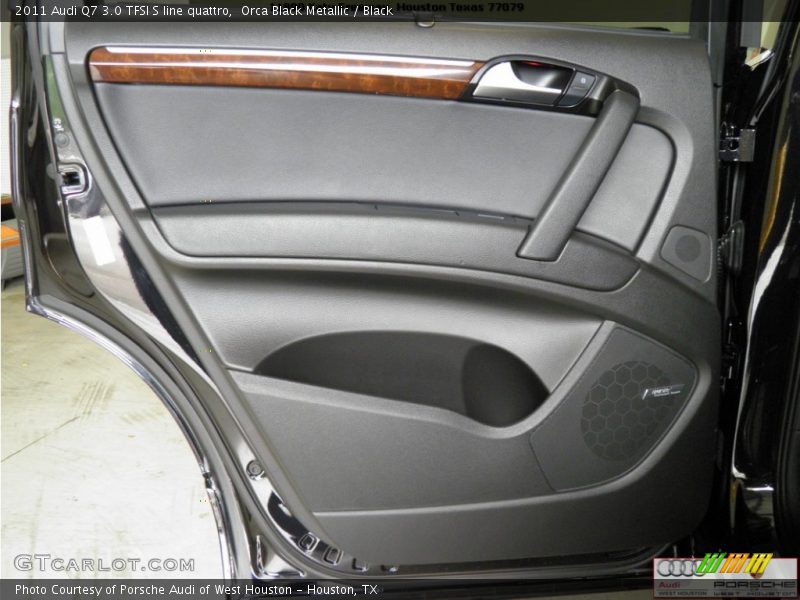 Orca Black Metallic / Black 2011 Audi Q7 3.0 TFSI S line quattro