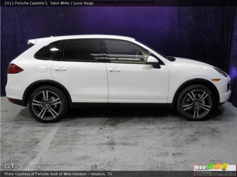 Sand White / Luxor Beige 2011 Porsche Cayenne S