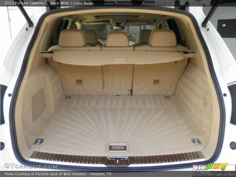 Sand White / Luxor Beige 2011 Porsche Cayenne S