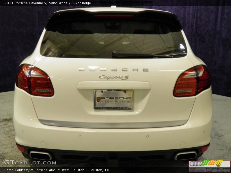 Sand White / Luxor Beige 2011 Porsche Cayenne S
