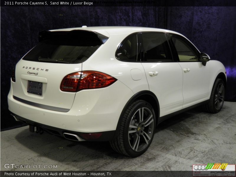 Sand White / Luxor Beige 2011 Porsche Cayenne S