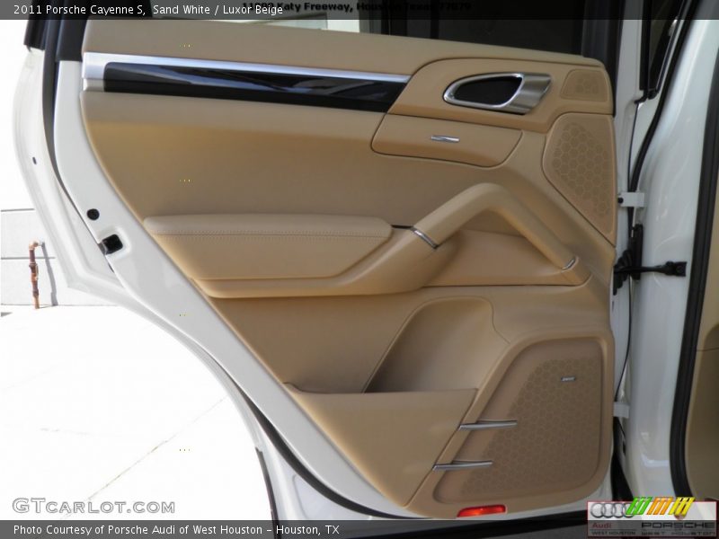 Sand White / Luxor Beige 2011 Porsche Cayenne S
