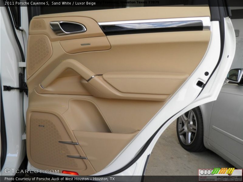 Sand White / Luxor Beige 2011 Porsche Cayenne S
