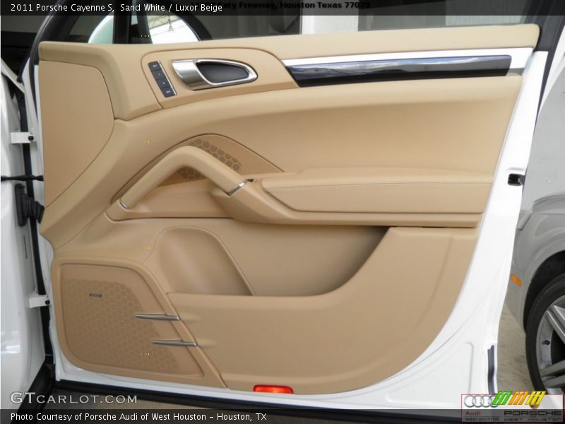 Sand White / Luxor Beige 2011 Porsche Cayenne S
