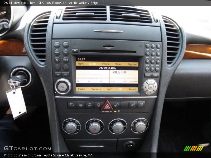 Controls of 2011 SLK 300 Roadster