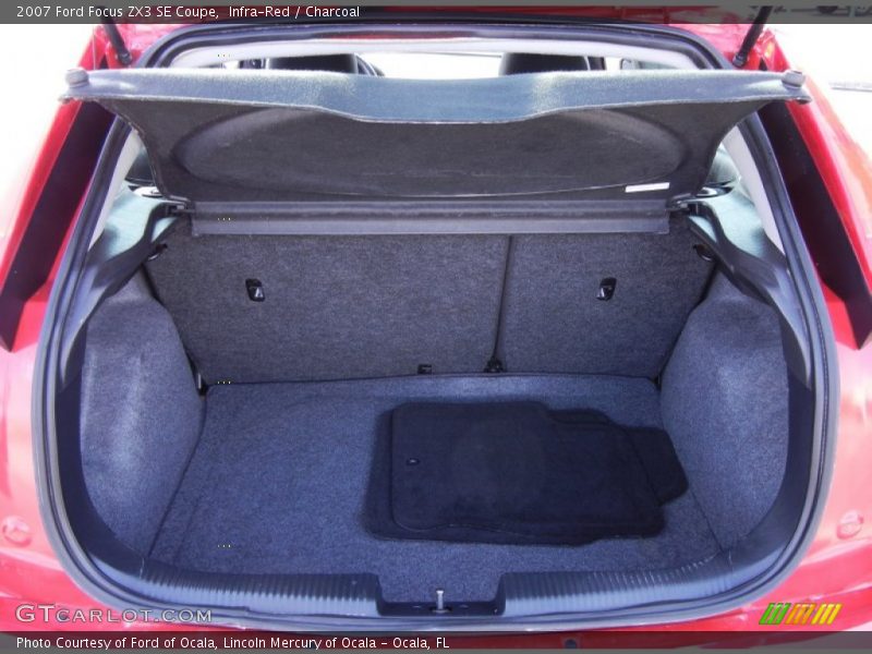 Infra-Red / Charcoal 2007 Ford Focus ZX3 SE Coupe