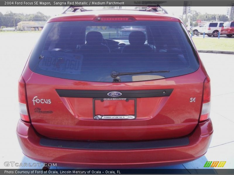 Sangria Red Metallic / Medium Parchment 2004 Ford Focus SE Wagon