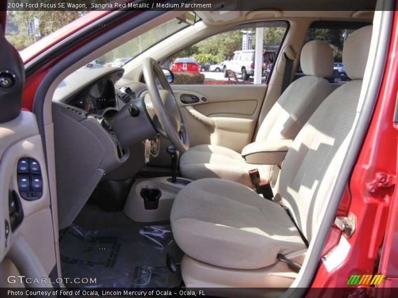  2004 Focus SE Wagon Medium Parchment Interior