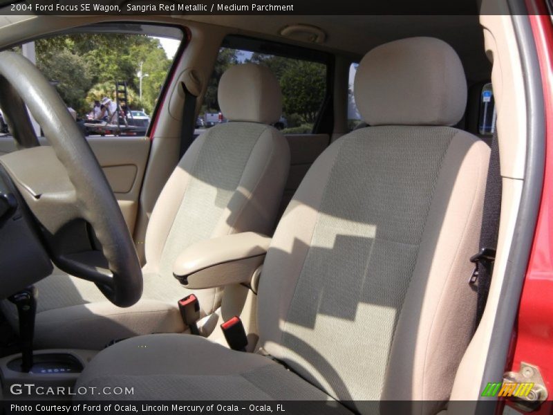  2004 Focus SE Wagon Medium Parchment Interior