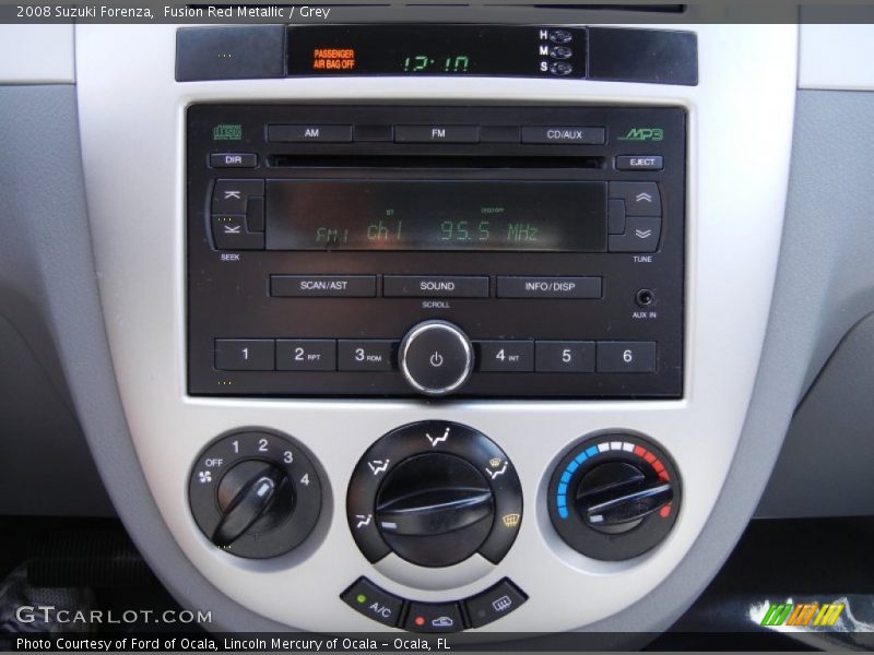 Fusion Red Metallic / Grey 2008 Suzuki Forenza