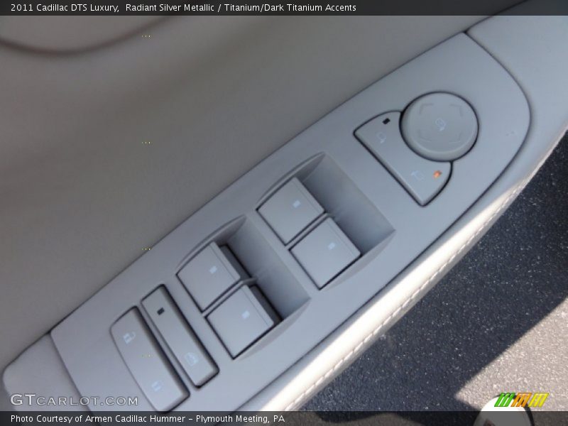 Radiant Silver Metallic / Titanium/Dark Titanium Accents 2011 Cadillac DTS Luxury