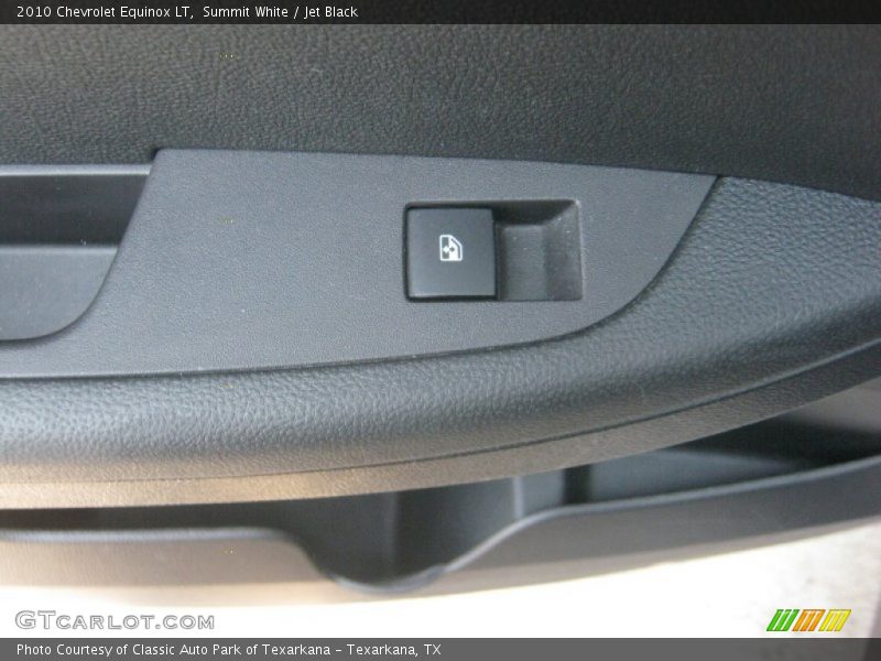 Summit White / Jet Black 2010 Chevrolet Equinox LT