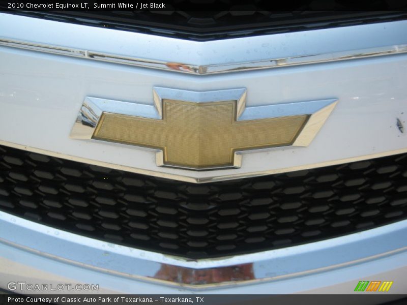 Summit White / Jet Black 2010 Chevrolet Equinox LT