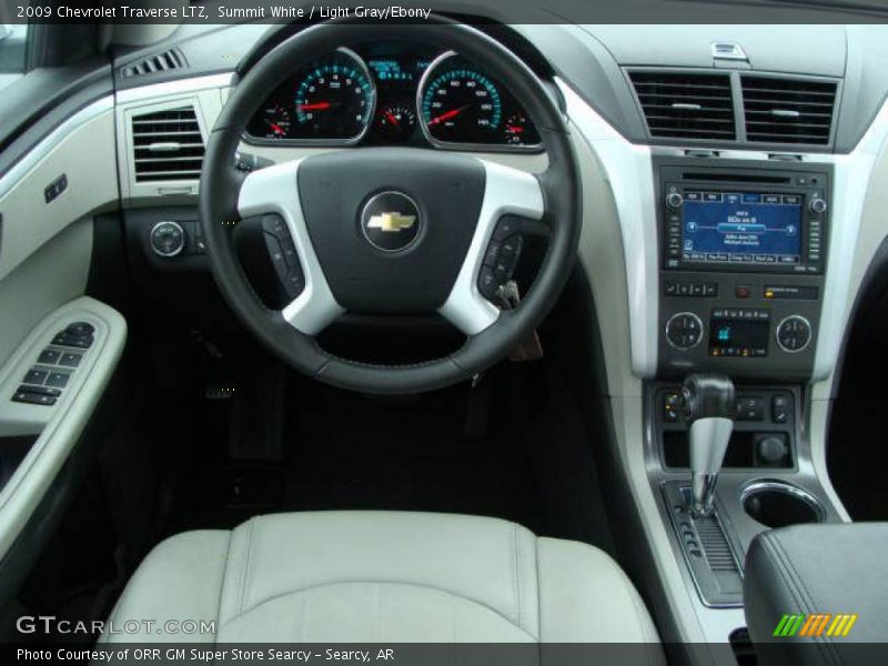 Summit White / Light Gray/Ebony 2009 Chevrolet Traverse LTZ