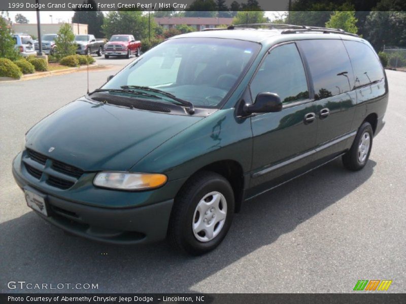 Front 3/4 View of 1999 Grand Caravan 