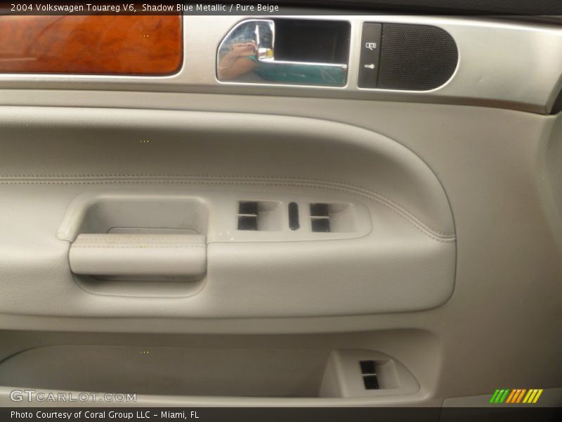 Shadow Blue Metallic / Pure Beige 2004 Volkswagen Touareg V6