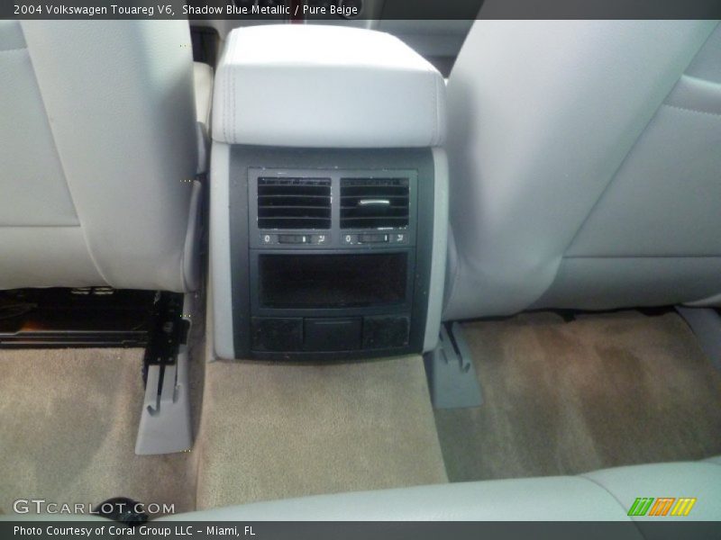 Shadow Blue Metallic / Pure Beige 2004 Volkswagen Touareg V6