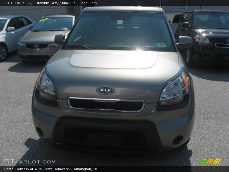 Titanium Gray / Black Soul Logo Cloth 2010 Kia Soul +