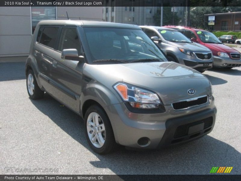 Titanium Gray / Black Soul Logo Cloth 2010 Kia Soul +