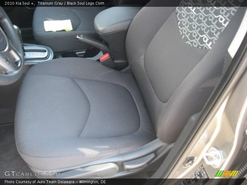 Titanium Gray / Black Soul Logo Cloth 2010 Kia Soul +