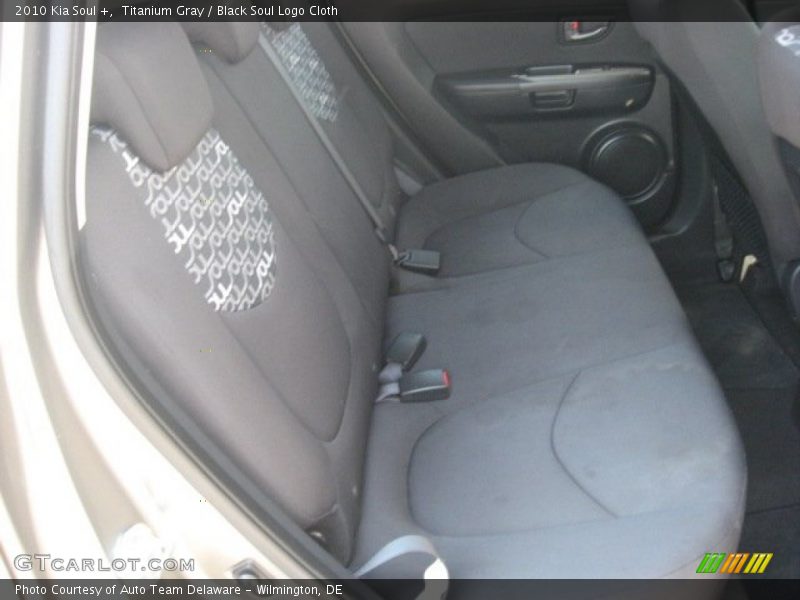 Titanium Gray / Black Soul Logo Cloth 2010 Kia Soul +
