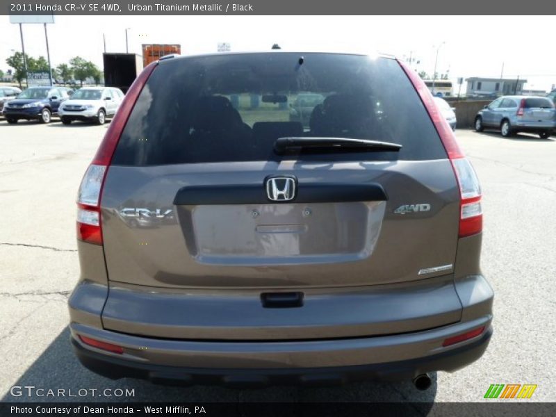 Urban Titanium Metallic / Black 2011 Honda CR-V SE 4WD