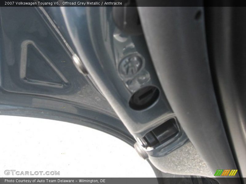 Offroad Grey Metallic / Anthracite 2007 Volkswagen Touareg V6