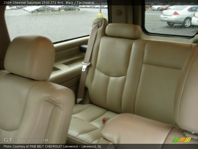 Black / Tan/Neutral 2004 Chevrolet Suburban 1500 Z71 4x4