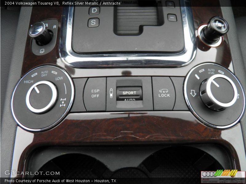 Reflex Silver Metallic / Anthracite 2004 Volkswagen Touareg V8