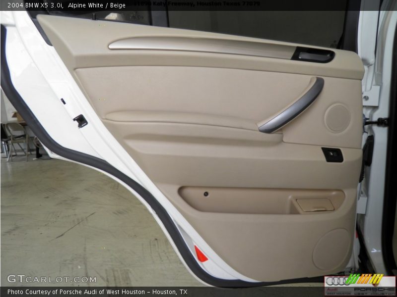 Alpine White / Beige 2004 BMW X5 3.0i
