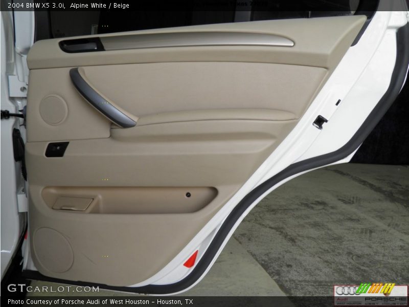 Alpine White / Beige 2004 BMW X5 3.0i