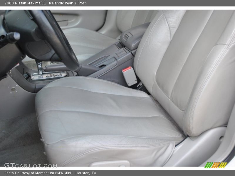 Icelandic Pearl / Frost 2000 Nissan Maxima SE
