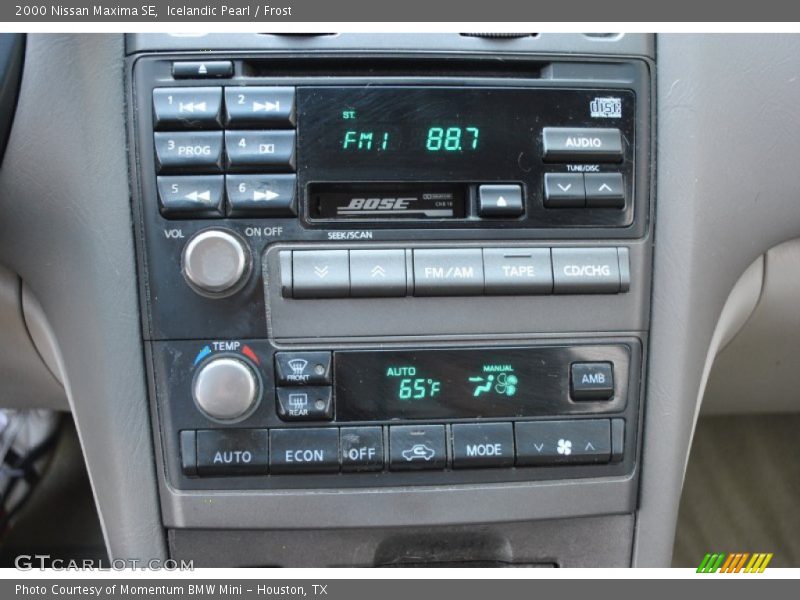 Icelandic Pearl / Frost 2000 Nissan Maxima SE