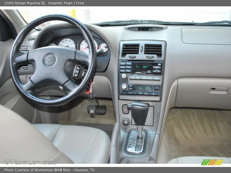 Icelandic Pearl / Frost 2000 Nissan Maxima SE