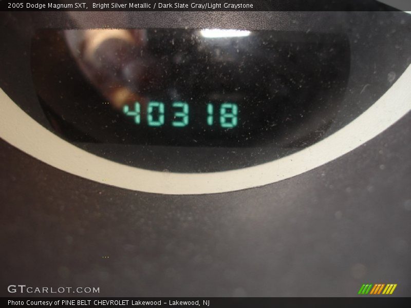 Bright Silver Metallic / Dark Slate Gray/Light Graystone 2005 Dodge Magnum SXT