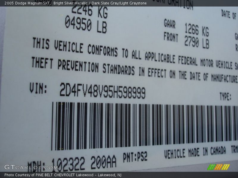 Bright Silver Metallic / Dark Slate Gray/Light Graystone 2005 Dodge Magnum SXT