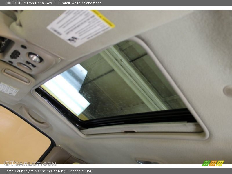 Summit White / Sandstone 2003 GMC Yukon Denali AWD