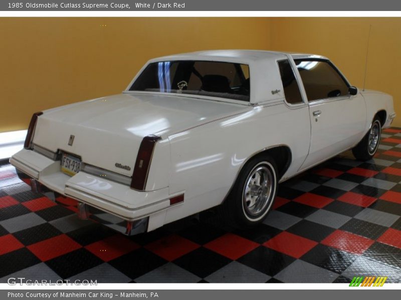 White / Dark Red 1985 Oldsmobile Cutlass Supreme Coupe